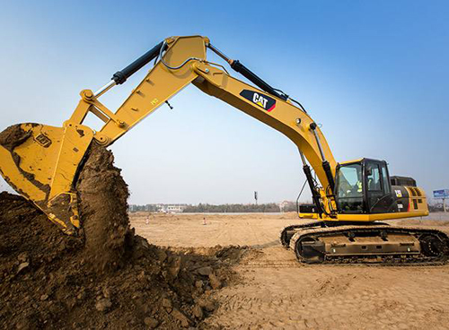康耐挖掘机配件：挖掘机指数上扬 8月基建投资或将回升